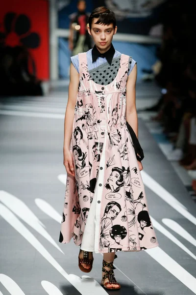 Look 47